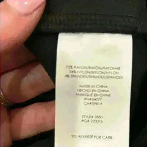 CAbi Black Straight Pencil Skirt Style 360 Career Casual Ladies Size 0 - Picture 5 of 5